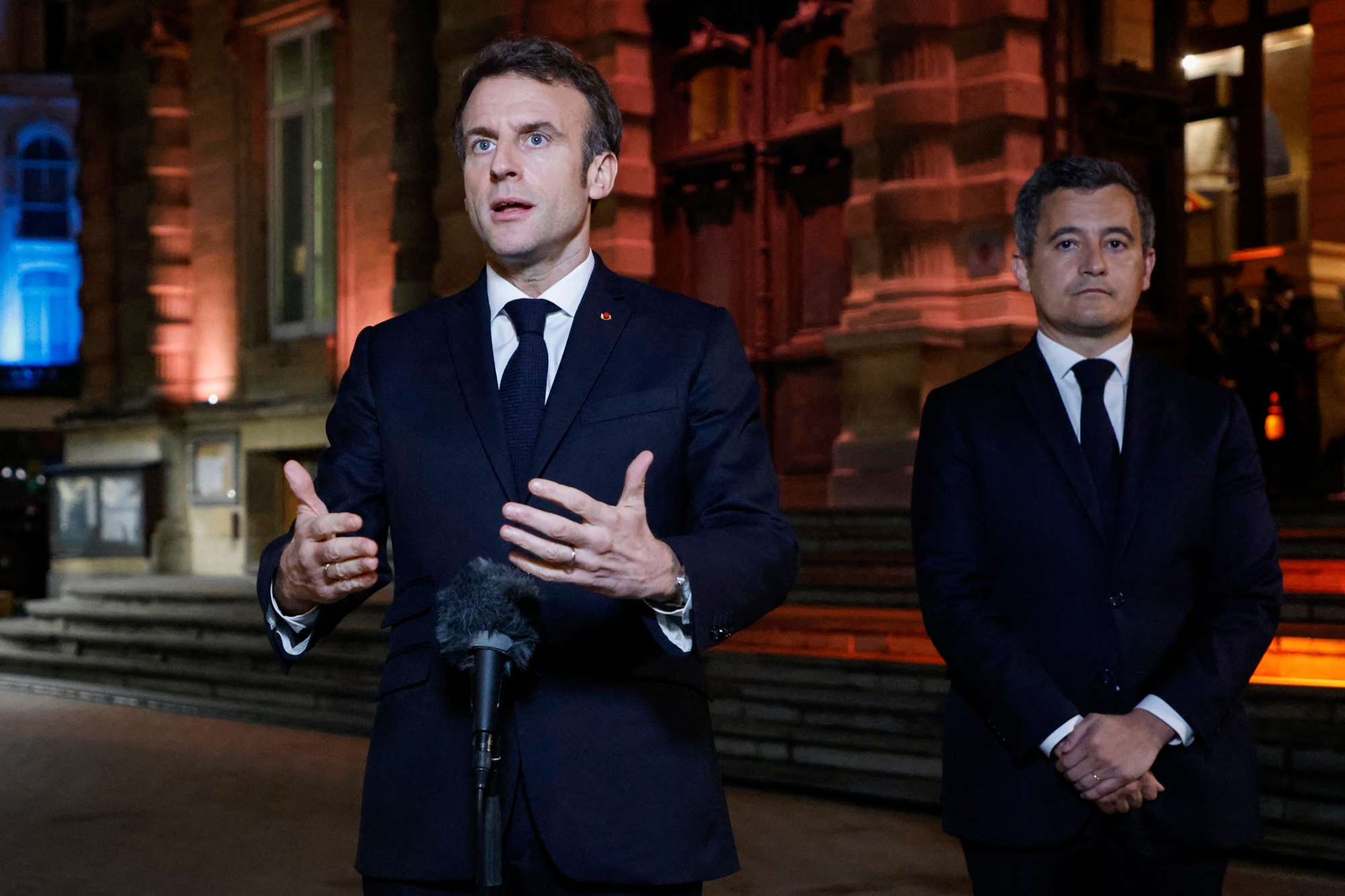France : Darmanin assume le cynisme absolu sur les étrangers et mouille Macron