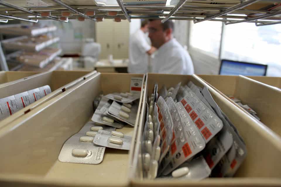 Rapport – 183 millions de dinars de médicaments livrés par la CNSS d’une manière illégale