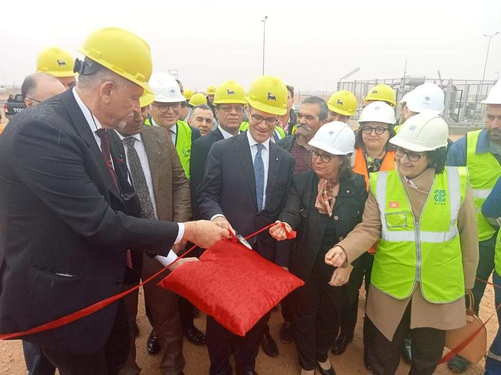 L’Ambassadeur Saggio inaugure à Tataouine une nouvelle station Photovoltaïque ENI [Photos]