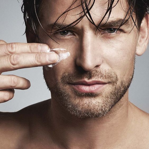 TN Beauté : 5 recettes de masque visage homme à réaliser seul !