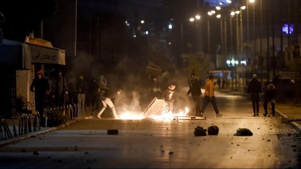 Tunisie – Troubles actions de casse et affrontements nocturnes à Sousse