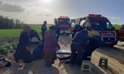 Tunisie – PHOTOS : Bousalem : Huit ouvrières agricoles blessées dans un accident de la route