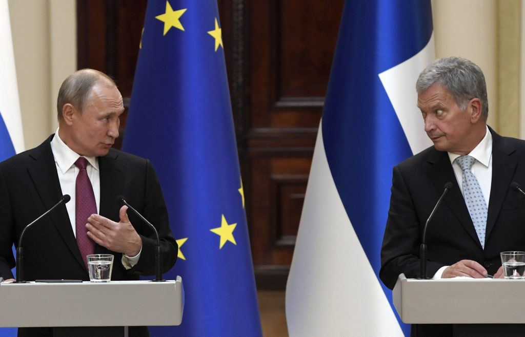 Terrifiée par Poutine la Finlande lâche la Suède et file vers l’OTAN