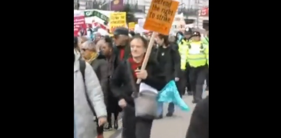 Manifestation monstre à Londres pour réclamer des majorations salariales