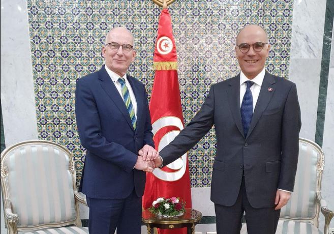 Le Chef de la diplomatie reçoit l’ambassadeur de l’Union européenne en Tunisie