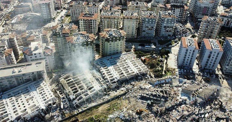 Turquie : Arrestation d’un promoteur immobilier dont les bâtiments se sont complètement effondrés dans le séisme