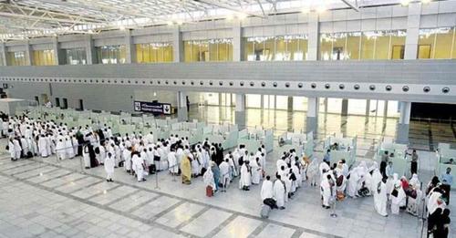 Plus de 500 pèlerins tunisiens sont bloqués à l’aéroport de Jeddah (Vidéo)