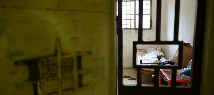 Décès d’un jeune tunisien dans une prison italienne: Les détails de l’affaire selon Majdi Karbaï