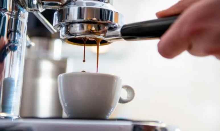 Nabeul-Syndicat des propriétaires de Cafés: Le kg de café a atteint les 25 dinars (Déclaration)