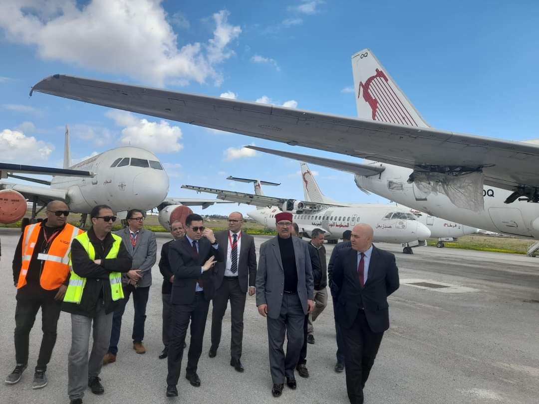Le ministre du Transport effectue une visite inopinée à l’aéroport de Tunis-Carthage ( Photos)