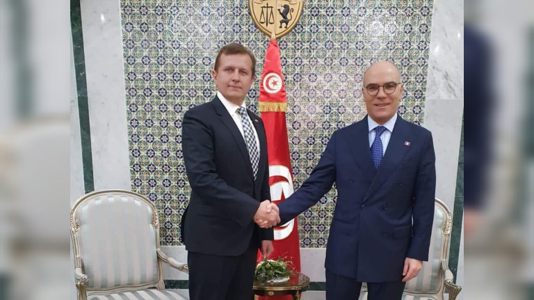 Le ministre des Affaires étrangères reçoit l’ambassadeur d’Ukraine en Tunisie