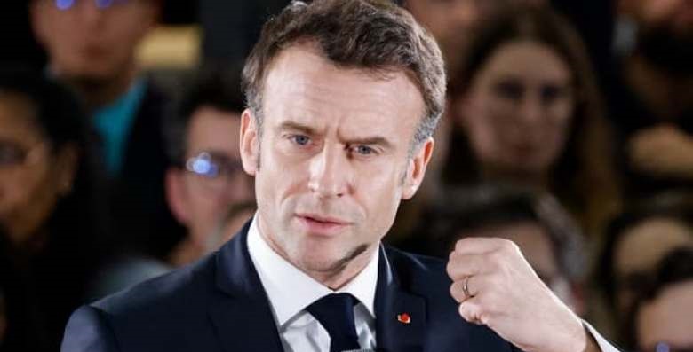 France – Retraites : Macron passe en force et menace de dissoudre le parlement