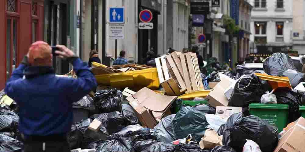 IMAGES : Paris sombre sous les ordures