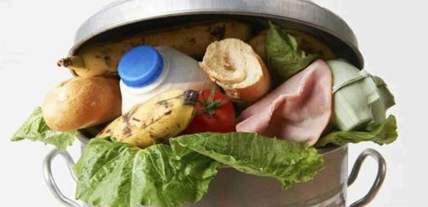 Tunisie – Ramadan : Le tunisien jette à la poubelle les deux tiers de ce qu’il a préparé comme aliments