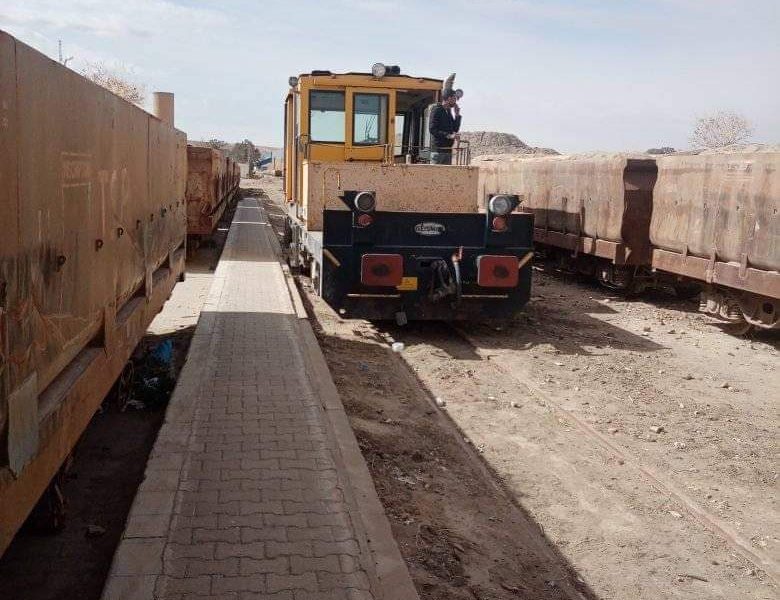 Gafsa: Des travaux d’entretien pour la ligne 15 du chemin de fer (Photos)