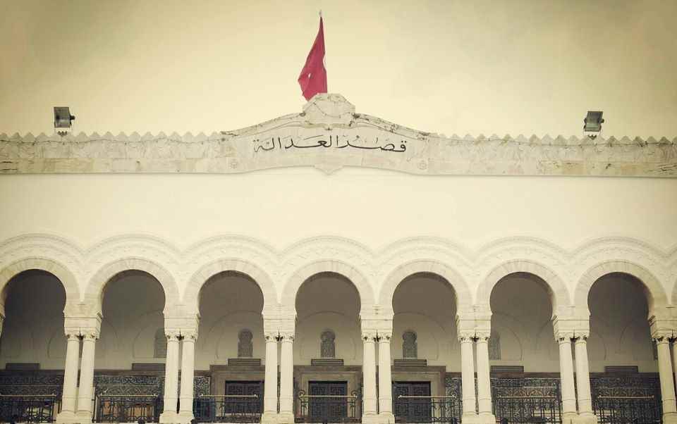 Tunisie – Ouverture du procès de falsification de 90 diplômes