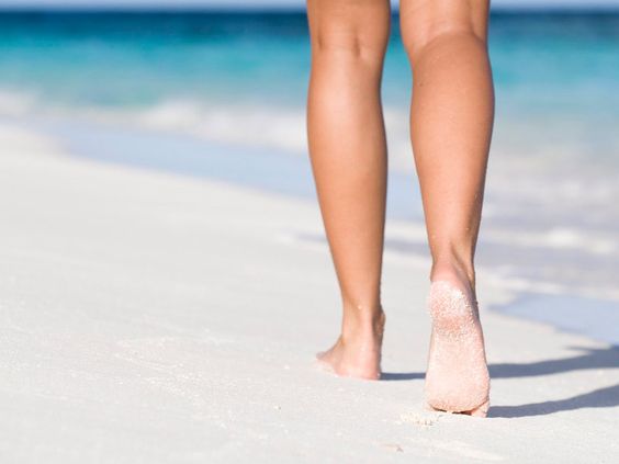 Jambes lourdes : astuces pour avoir les jambes légères cet été