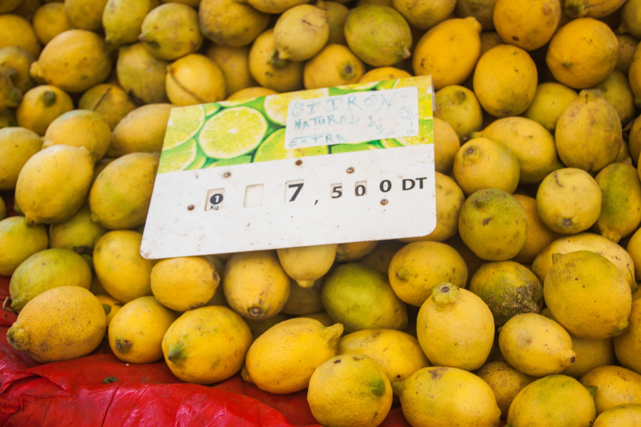 Photo du jour: 1Kg de citron jaune à 7,5 dinars!