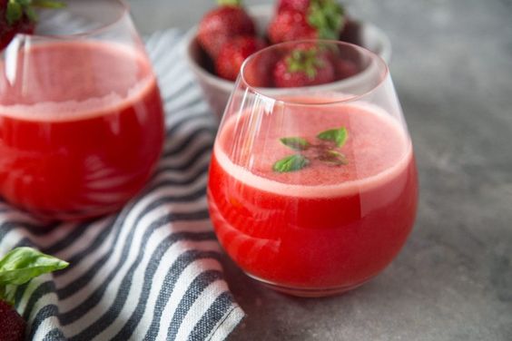 Recette : Smoothie aux fraises, citron vert et menthe