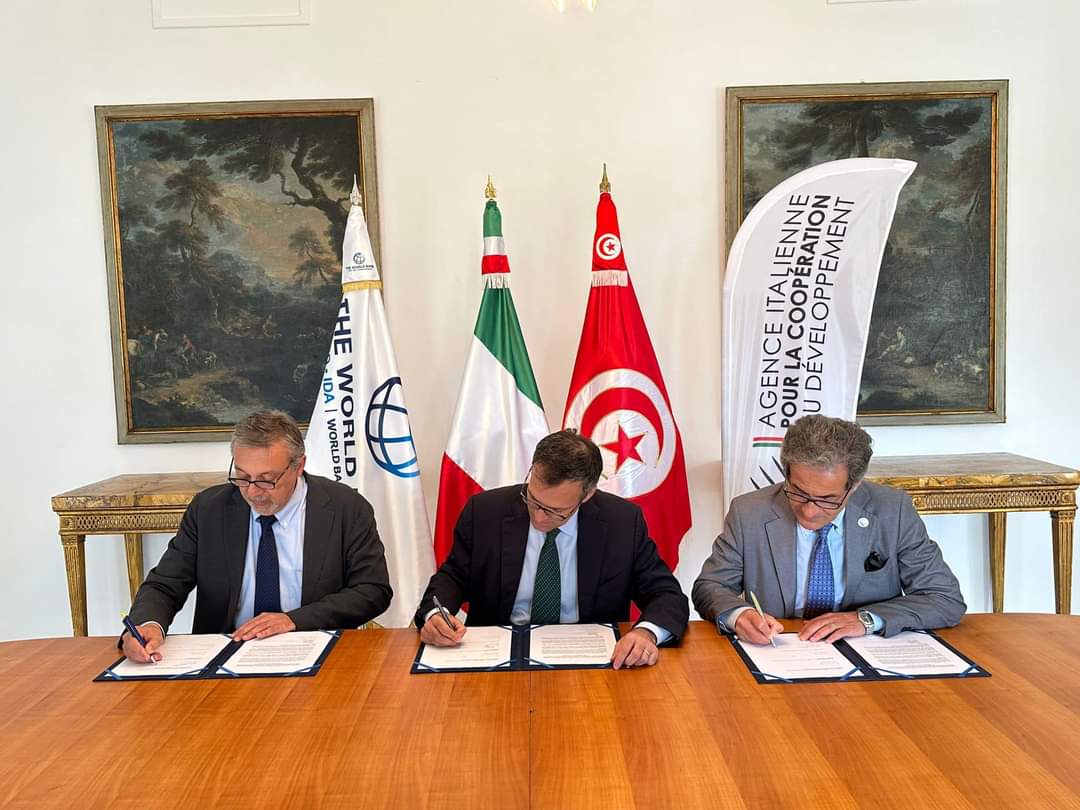 Le Ministère italien des Affaires Étrangères et de la Coopération Internationale et la Banque Mondiale signent un accord de financement de 1 million d’euros en faveur du programme de réformes en Tunisie