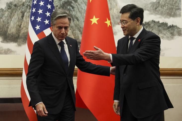 Un triomphe pour la Chine : Les USA ravalent leur fierté, Blinken débarque à Pékin