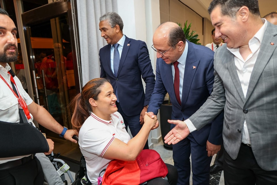 Mondial de para-athlétisme: Les champions de Tunisie accueillis par Zahi, Deguiche et Mejidi