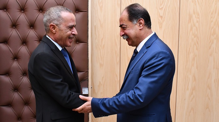 Kamel Feki évoque la migration irrégulière avec l’ambassadeur algérien