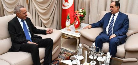 Tunisie – La migration clandestine au centre d’un entretien entre Feki et l’ambassadeur d’Algérie à Tunis