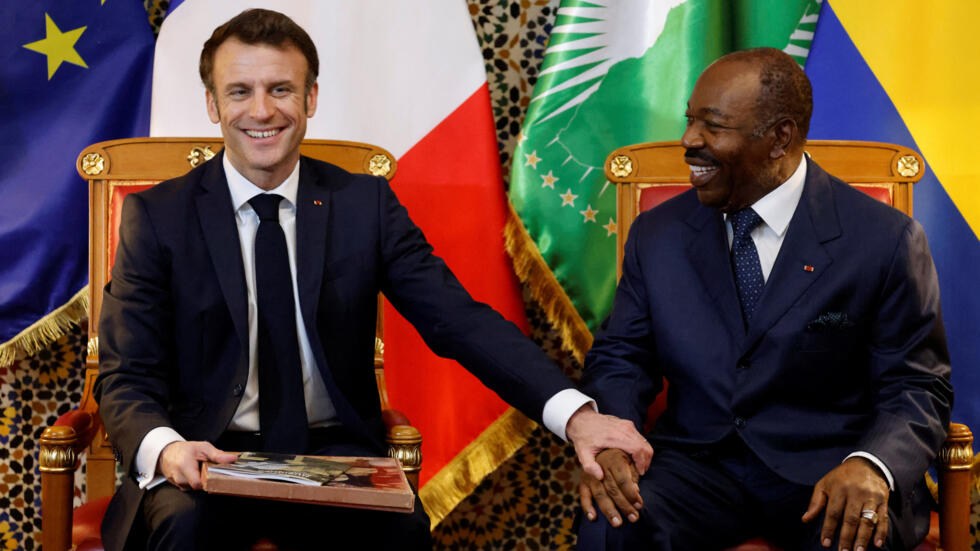Coup d’État au Gabon : 81 entreprises françaises dans la tourmente, sale temps pour “Super Macron”