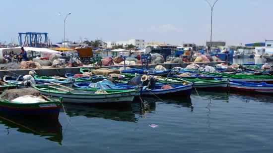 Tunisie – Un incendie ravage le port de pêche de Sousse