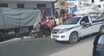 Cinq personnes arrêtées après le pillage d’un camion chargé de semoule à Hammamet