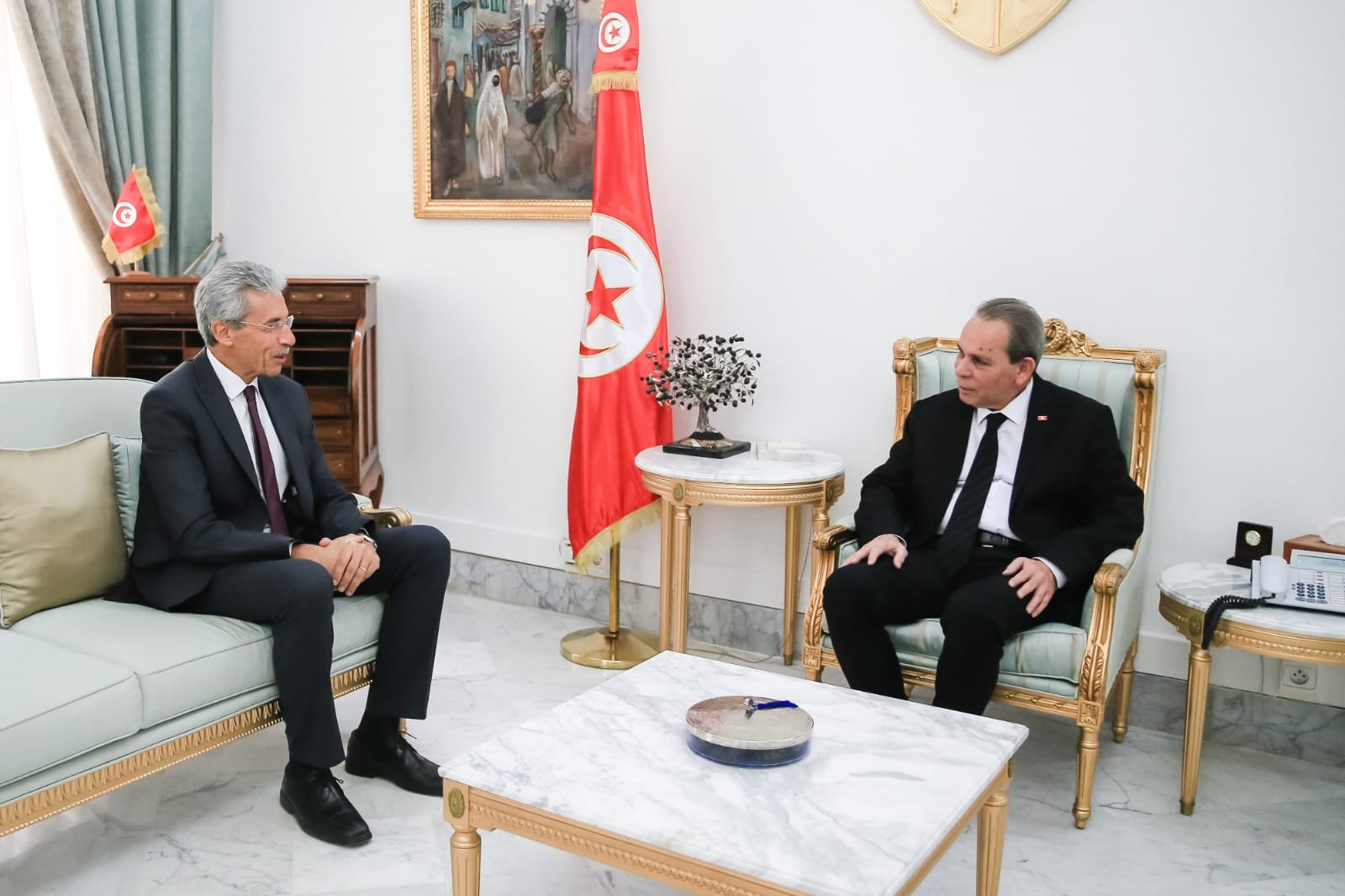 Tunisie: La situation économique objet d’une d’une rencontre entre Ahmed Hachani et Samir Saïed