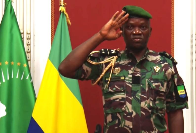 Gabon : Les militaires déroulent, rouvrent toutes les frontières, pour la France les affaires roulent