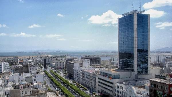 La maitrise de la masse salariale et la réforme fiscale ont consolidé le budget de la Tunisie (Fitch Ratings)