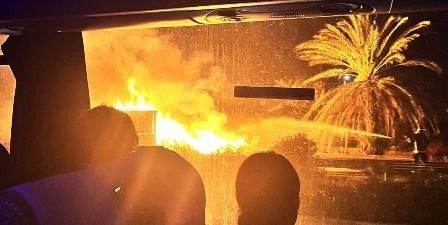 Tunisie – Autoroute Tunis-Hammamet : Un camion citerne se renverse et prend feu