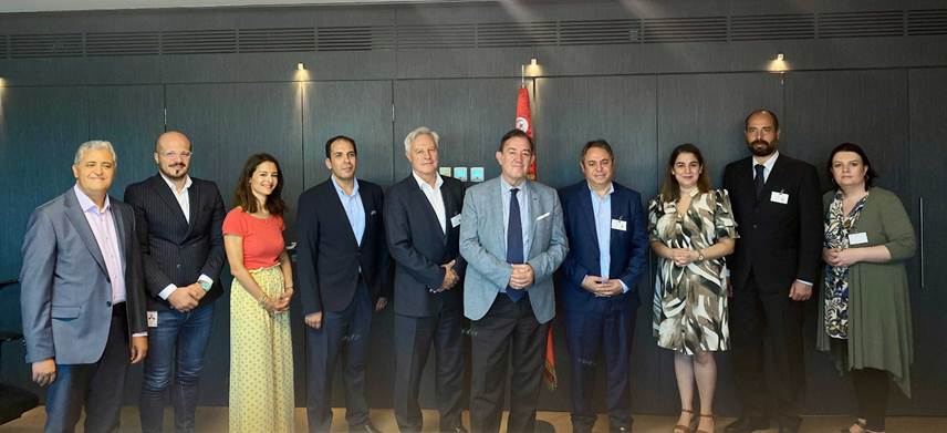 Orange Tunisie et l’École Canadienne de Tunis signent un accord de partenariat technologique stratégique