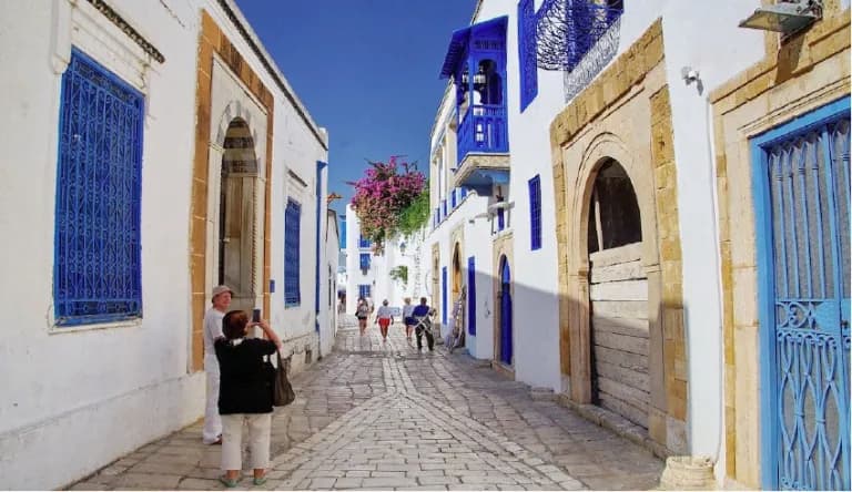 Le ministère du tourisme et la CCITF veulent renforcer la destination tunisienne sur le marché français