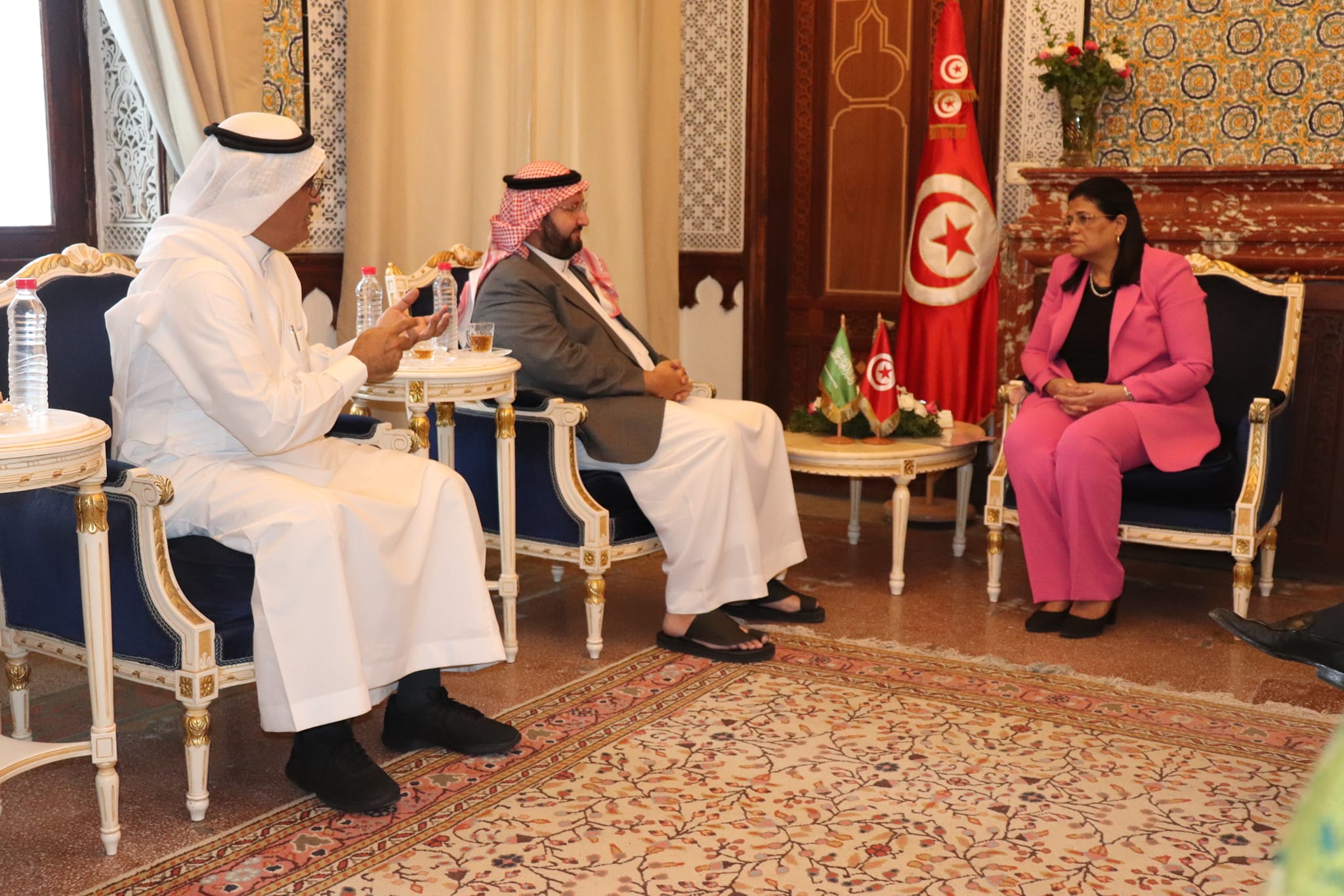 La ministre des Finances reçoit le prince Abdelaziz Ben Talal Ben Abdelaziz Al Saoud