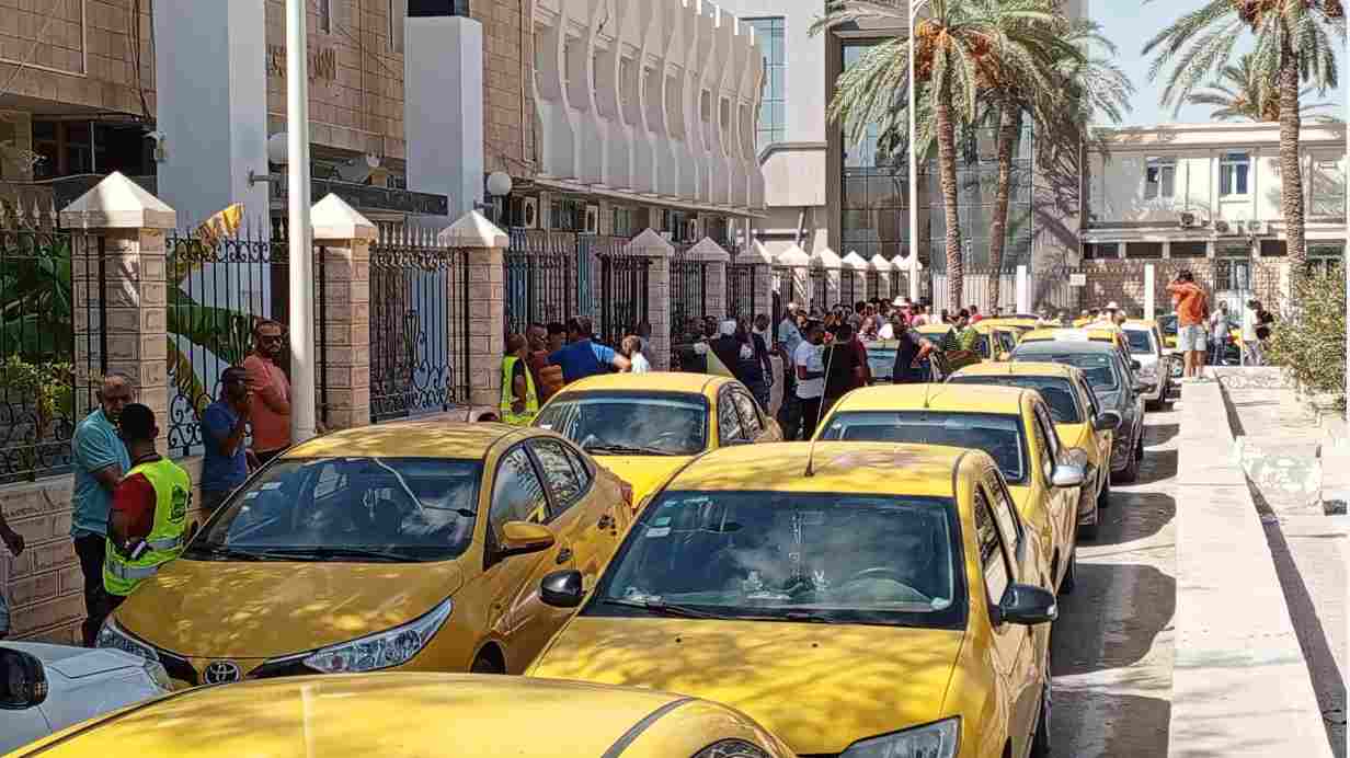 Grève dans 6 gouvernorats: Les chauffeurs de taxis travaillent normalement à Gabès