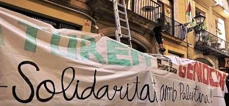 VIDEO : Barcelone : VIDEO: Des manifestants envahissent un hôtel appartenant à un riche israélien