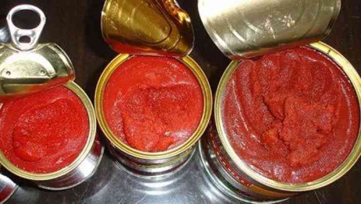 Nabeul: Saisie de grosses quantités de tomates en conserves et d’additifs alimentaires périmés