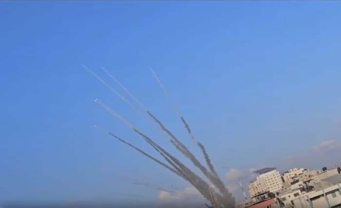 Des centaines de missiles tirés sur Ashkelon après la fin l’ultimatum palestinien