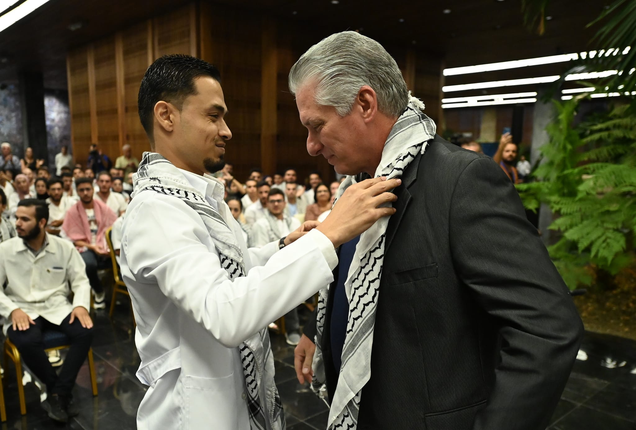 Manifestation à Cuba en solidarité avec la Palestine: Le président en première ligne