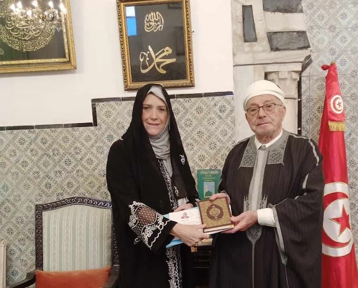 Cette femme européenne s’est convertie en Islam à Tunis