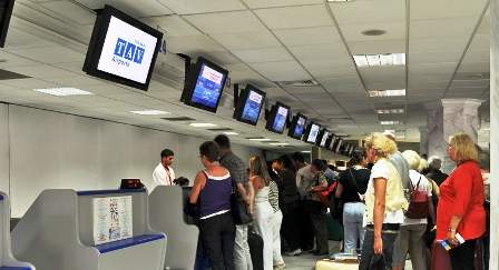 Tunisie – Chute d’une partie du faux plafond de l’aéroport de Monastir : Le ministère des transports prend les choses en main