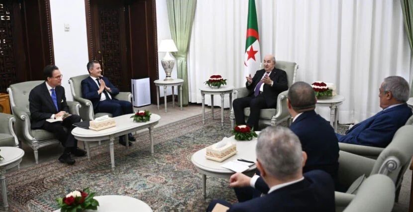 Le Président algérien Tebboune reçoit Darmanin au sujet de l’immigration
