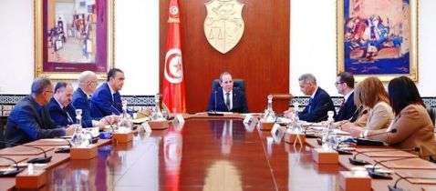 Tunisie : Hachani préside une réunion de la commission de direction chargée de la vérification des recrutements