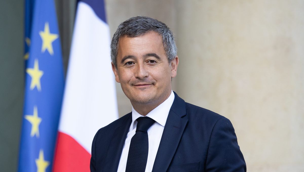 Gérald Moussa Darmanin honore la France : il a commencé à dissoudre les “milices d’extrême droite” 