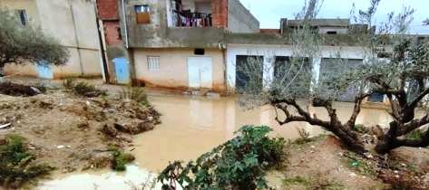 Tunisie – Mnihla : Pompage des eaux de pluies de plusieurs maisons