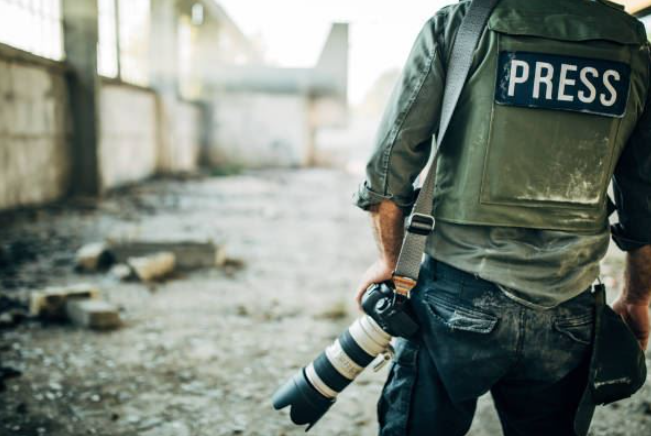 La FIJ recense 94 journalistes tués en 2023 et appelle la communauté internationale à intervenir